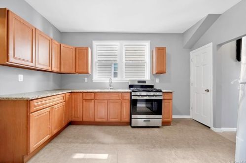 140 13 Ave, Mount Vernon NY  10550-2818 exterior