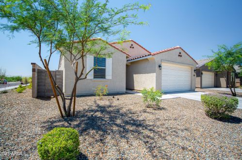 12323 State Ave, Glendale, AZ 85307-1624