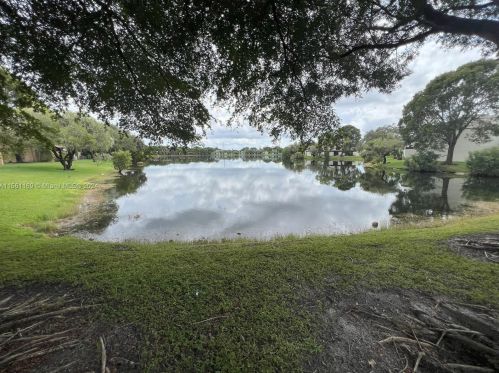 9892 14th Ct, Hollywood FL  33024-4334 exterior