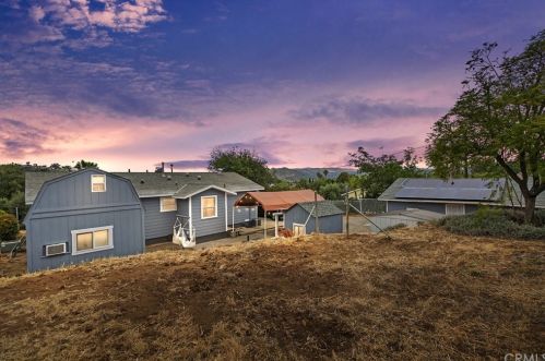 9523 Single Oak Dr, Lakeside, CA 92040-4115