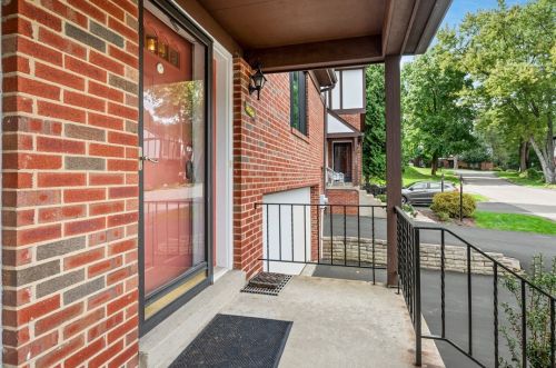 206 Timber Ln, Sewickley, PA 15143-8949