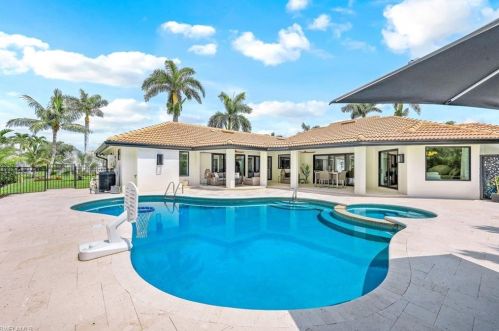 579 Neapolitan Way, Naples FL  34103-8567 exterior