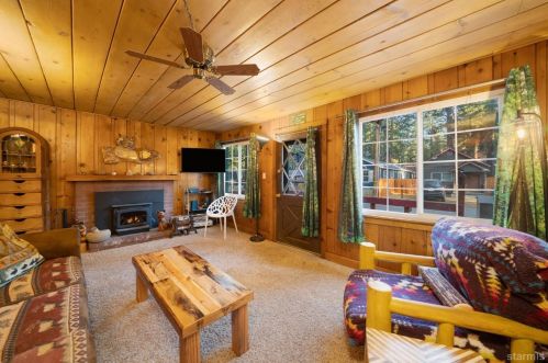 2601 Pinter Ave, South Lake Tahoe CA  96150-3015 exterior