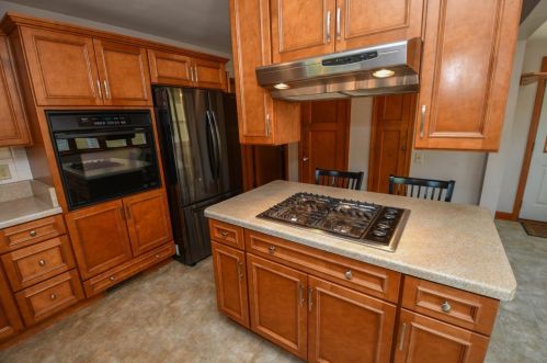 1911 Norwich Ave, Milwaukee WI 53235-4733 exterior