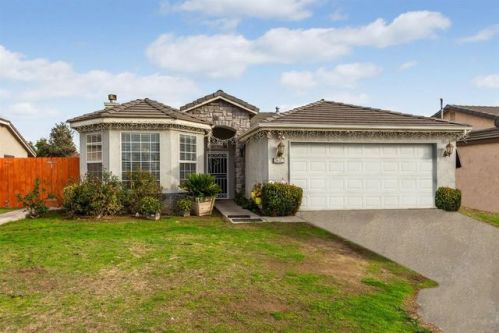 2437 Judy Ave, Fresno, CA 93727-6455