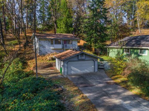 708 Doris Dr, Grass Valley CA  95945-5524 exterior