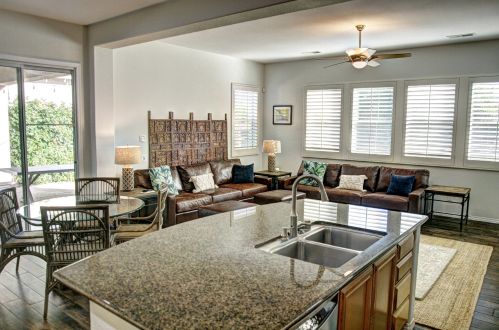 43708 Parkway Esplanade, La Quinta CA  92253-4099 exterior