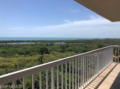 6585 Nicholas Blvd, Naples FL  34108-7207 exterior