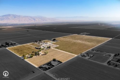 15414 Cuda Dr, Bakersfield CA  93307-9279 exterior