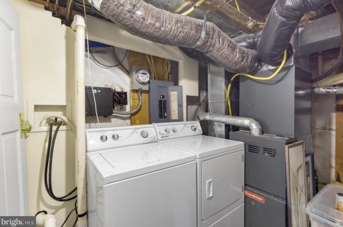 408 19 St, Philadelphia PA 19146-4656 exterior