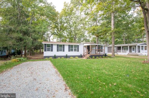 34658 Sherwood Dr, Frankford, DE 19945-3327