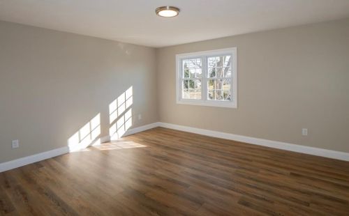 476 Grn End Ave, Middletown RI 02842-5626 exterior