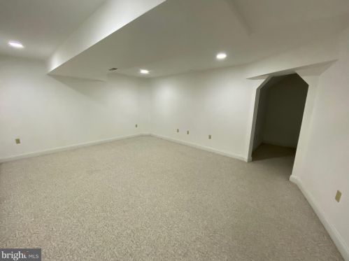408 Sayre Dr, Princeton NJ  08540-5853 exterior