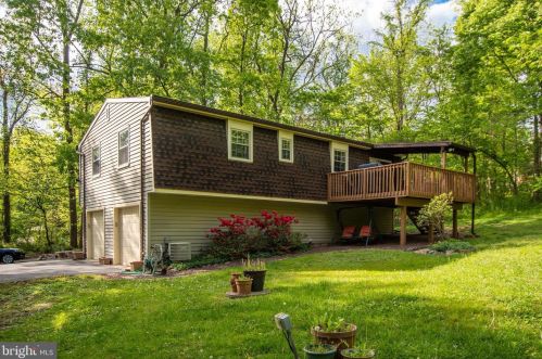 100 Hilldale Rd, Etters PA  17319-9469 exterior