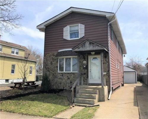 125 10th Ave, Pendleton, NY 14120-6717