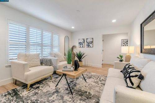 1177 Coad Ct, West Pittsburg CA  94565-6204 exterior