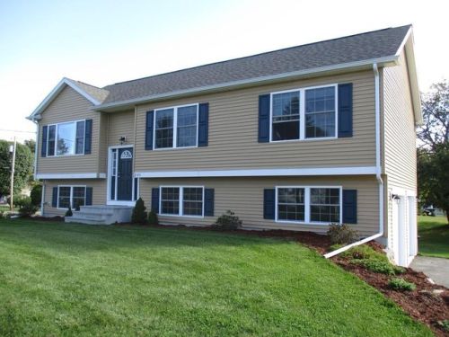 2145 Lewis St, Dighton, MA 02715-1316