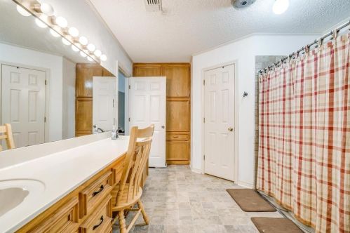945 Dl Ave, Stephenville TX  76401-1736 exterior