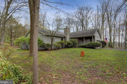115 Forest View Dr, Shermansdale, PA 17090-8003