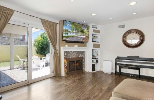 6538 Michelson St, Lakewood, CA 90713-1740