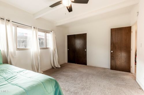 1815 Ridgewood Dr, Bakersfield CA 93306-3831 exterior