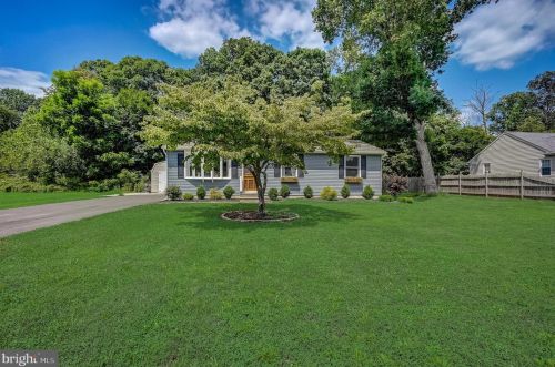 348 Catawba Ave, Newfield, NJ 08344-9516