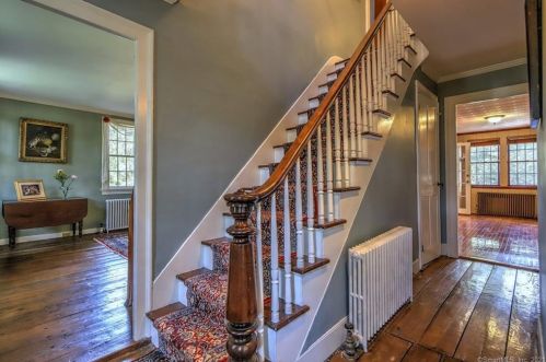 354 Moose Hill Rd, Upper Stepney CT  06468-2404 exterior
