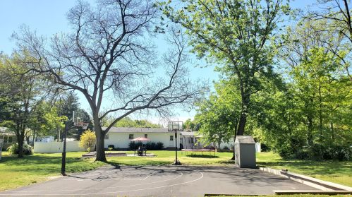 7 Bedle Rd, Hazlet NJ  07730-1209 exterior