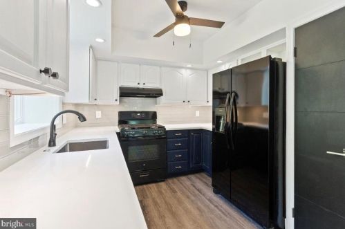 201 Plymouth Pl, Camden NJ  08109-2834 exterior