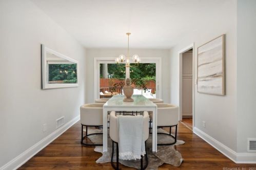 23 Brighton Pl, Stamford CT  06902-2501 exterior