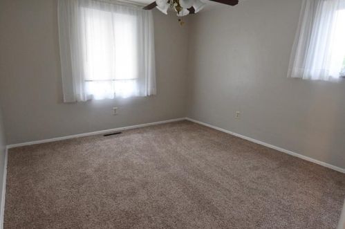 736 Sara Ln, Verona PA  15147-2637 exterior