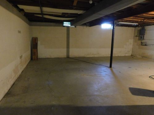 8002 Grn Tree Rd, Milwaukee WI 53223-4926 exterior