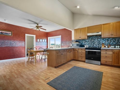 13423 Mraz Rd, Mishicot WI  54228-9413 exterior