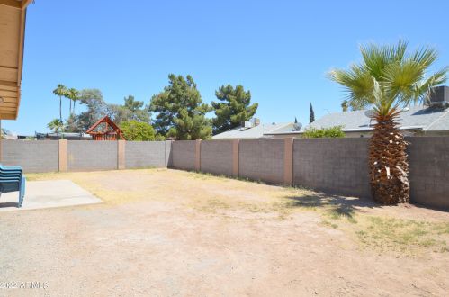551 Emelita Ave, Mesa AZ 85208-2826 exterior