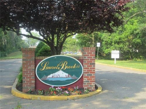 455 Laurel Brook Dr, Bricktown, NJ 08724-6048