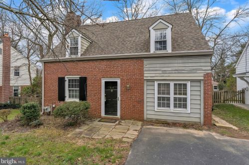 216 Homestead Rd, Wayne, PA