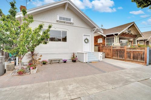 2930 Galindo St, Oakland, CA 94601-2504
