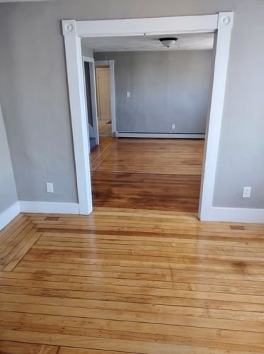 196 Greenwich Ave, Warwick RI  02886-1601 exterior