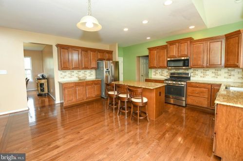 42 Putter Ln, Pottstown PA  19464-7801 exterior