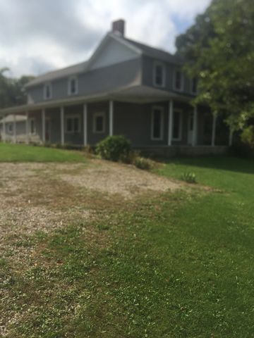 1494 Wheeler Rd, Zanesville, OH 43701-5159
