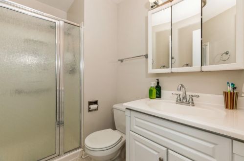 102 Lexington Dr, Dyer IN  46311-1316 exterior