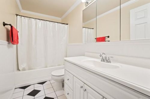 109 Rampart Blvd, New Kensington PA  15068-9348 exterior