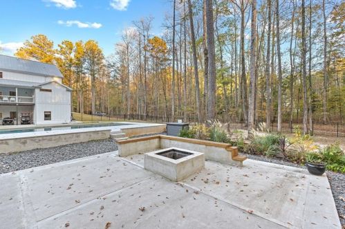 215 Diamond Pt, Fayetteville GA  30215-5149 exterior