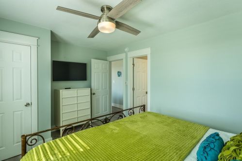 433 Gorrie Dr, Saint George Island FL  32328-3012 exterior