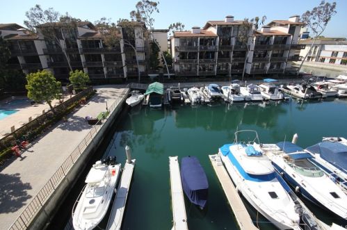 9325 Marina Pacifica Dr, Long Beach, CA 90803-3802