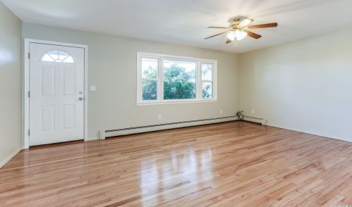 16 Hawkins Ave, Center Moriches, NY 11934-2302