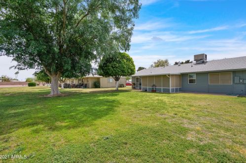 9906 Spruce Dr, Sun City AZ 85351-1958 exterior