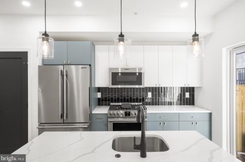 734 Dudley St, Philadelphia PA 19148-2340 exterior