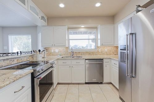 25314 Intrepid Ln, Galveston TX  77554-6612 exterior