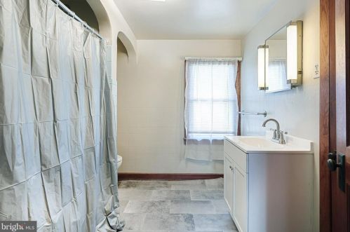 113 Maple Ave, Hanover PA 17331-4625 exterior